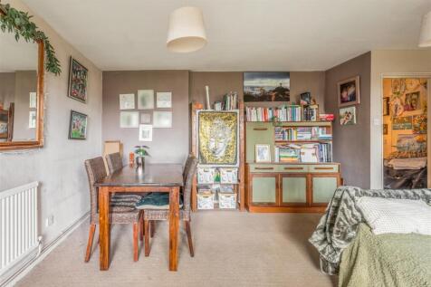 21 Mountbatten Court-8.jpg