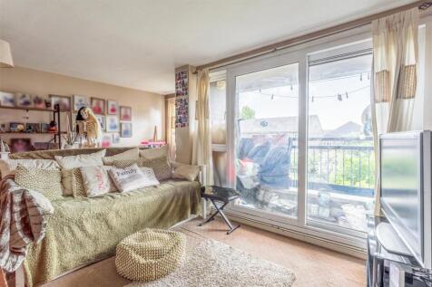 21 Mountbatten Court-9.jpg