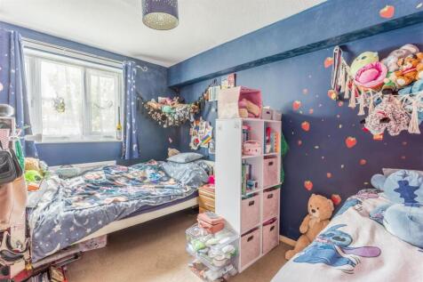 21 Mountbatten Court-12.jpg