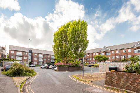 21 Mountbatten Court-17.jpg