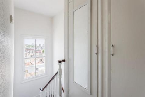 Flat 4, 30 Buckingham Street-14.jpg