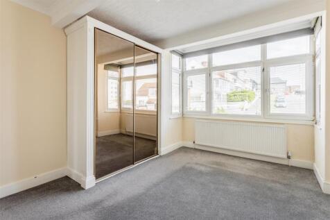 20a Cliff Road-11.jpg