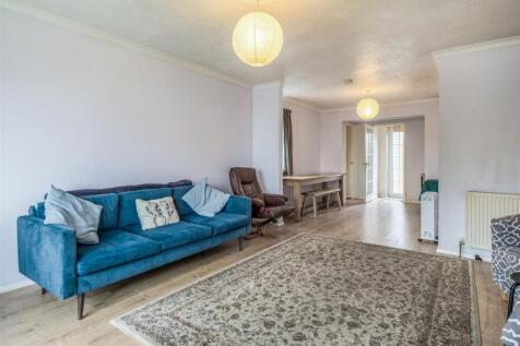 126a Warren Road-2.jpg