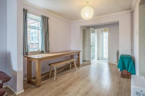 126a Warren Road-3.jpg