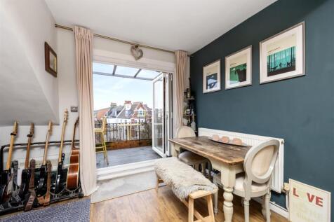 St Aubyns, 66, Flat 5-002.jpg