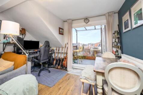 St Aubyns, 66, Flat 5-003.jpg