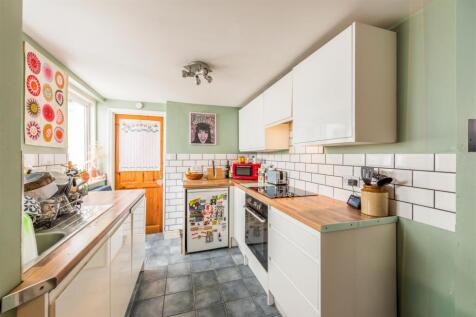Flat 1, 73 Queens Park Road_2.jpg