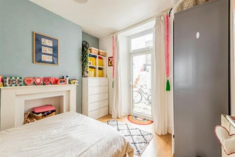 Flat 1, 73 Queens Park Road_12.jpg