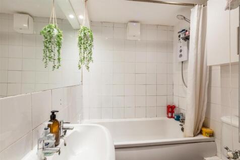Flat 1, 73 Queens Park Road_10.jpg