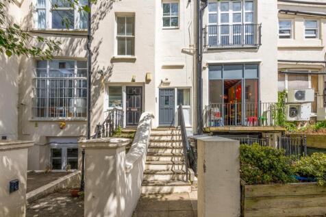 Flat 1, 3 Silwood Terrace21.jpg