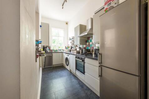 Flat 1, 3 Silwood Terrace9.jpg
