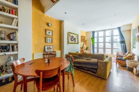 Flat 1, 3 Silwood Terrace15.jpg