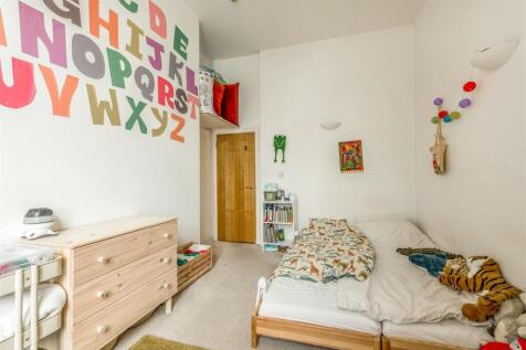 Flat 1, 3 Silwood Terrace2.jpg