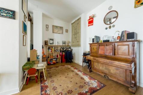 Flat 1, 3 Silwood Terrace17.jpg