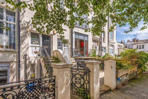 Flat 1, 3 Silwood Terrace25.jpg