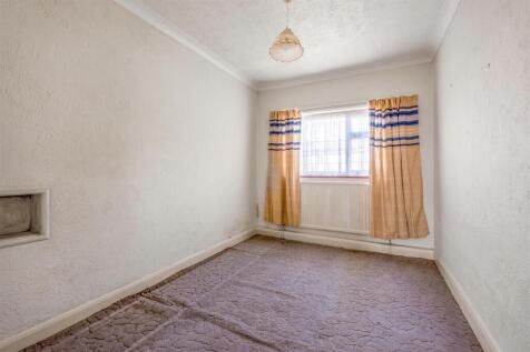 3 Court Farm Road-15.jpg
