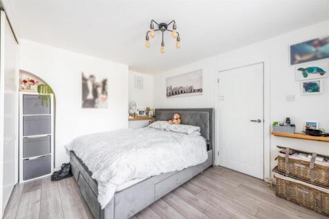 14 Upper Kingston Lane-14.jpg