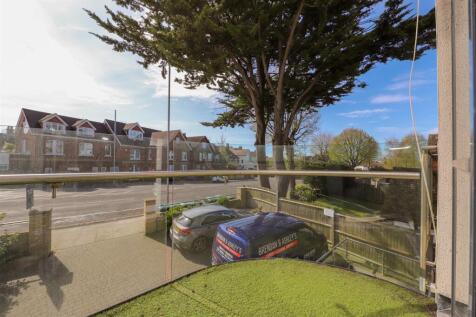 Upper Drive balcony-1.jpg