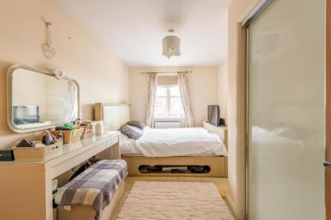 Flat 11 Penzance House-13.jpg
