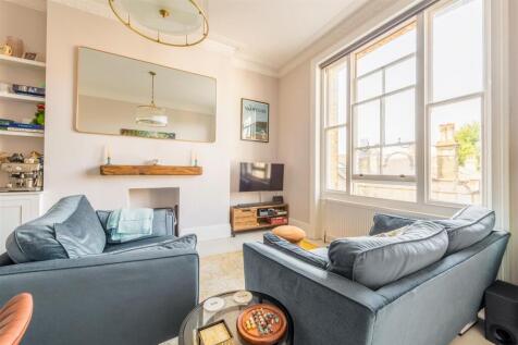 Flat 10, Grand Avenue Mansions-13.jpg