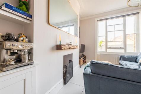 Flat 10, Grand Avenue Mansions-18.jpg