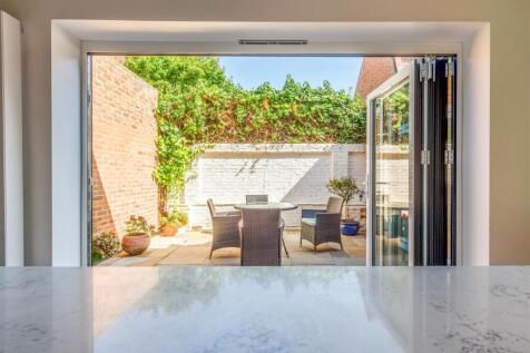 23 Lansdowne Road-9.jpg