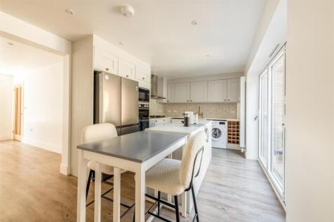 23 Lansdowne Road-5.jpg