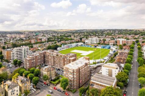 Flat 11 Sussex Court-27.jpg