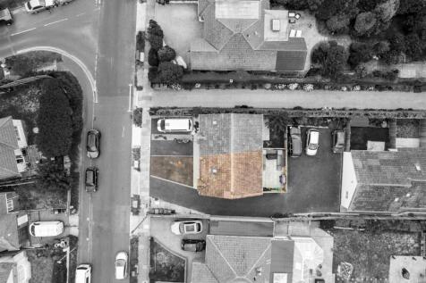Bungalow 6, 134 Crescent Drive-32.jpg