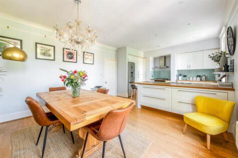 Flat 3, 75 Denmark Villas-10.jpg