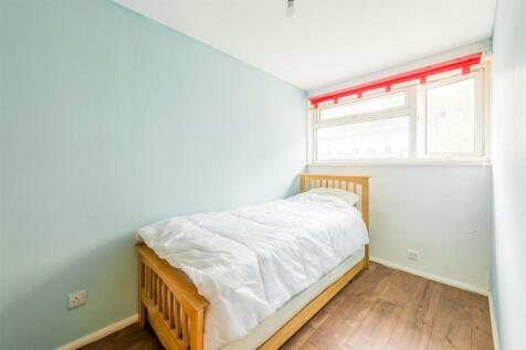 63 Burstead Close-18.jpg