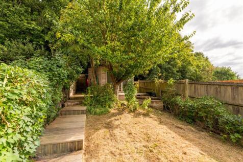 63 Burstead Close-25.jpg
