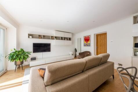 Flat 1, 37 Montpelier Crescent-11.jpg