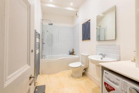 Flat 4, 14 Brunswick Terrace-22.jpg