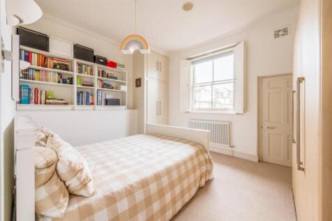 Flat 4, 14 Brunswick Terrace-15.jpg