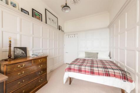 Flat 4, 14 Brunswick Terrace-21.jpg