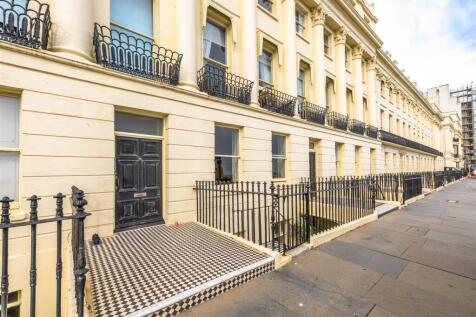 Flat 4, 14 Brunswick Terrace-28.jpg