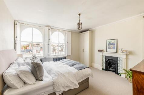 Flat 5, 22 Denmark Terrace_11.jpg