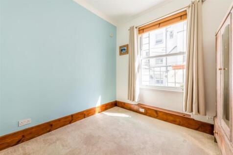 Flat 5, 24-25 Broad Street-7.jpg