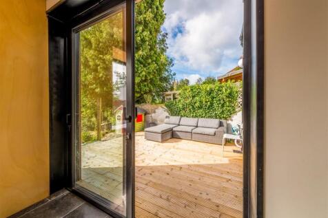 72 Norwich Drive-23.jpg