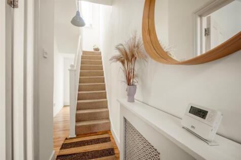 8 robertson road-13.jpg