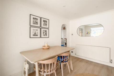 40 Broomfield Drive-3.jpg
