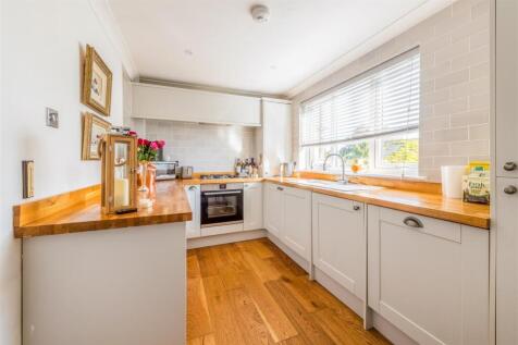 1 Vernon Avenue-2.jpg