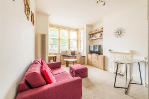 Flat 1, 76 Walsingham Road-4.jpg