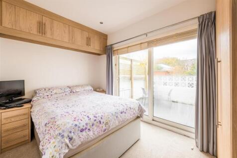 Flat 1, 76 Walsingham Road-8.jpg