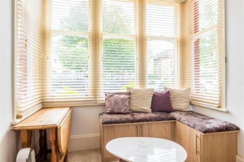 Flat 1, 76 Walsingham Road-6.jpg