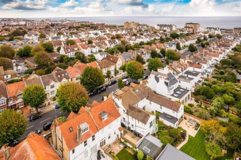 Flat 1, 76 Walsingham Road-20.jpg