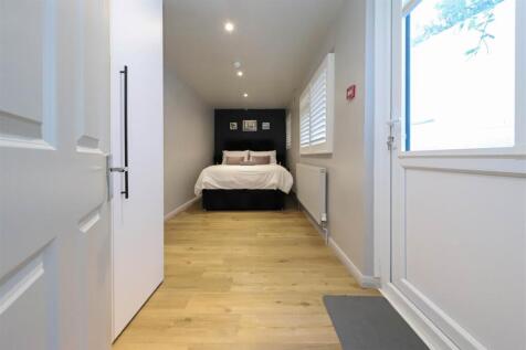 nicholas james st aubyns bed 1.jpg