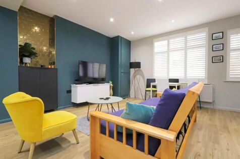 nicholas james st aubyns living room_.jpg