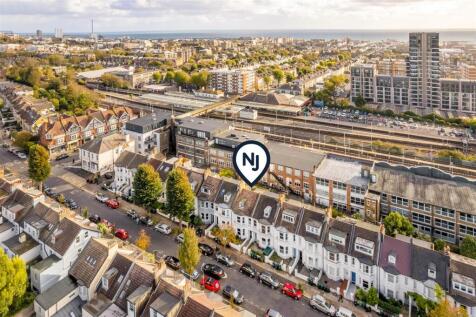 18 Newtown Road-32.jpg